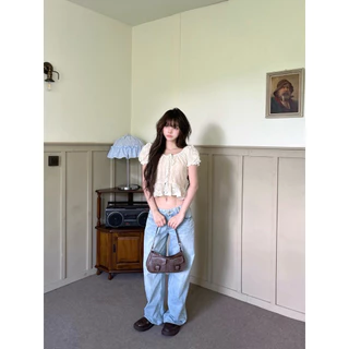 Levenn.bkk • Maya top แขนตุ๊กตา ผ้าลูกไม้ แต่งดีเทลกระดุม ทรงสวย แมทง่าย ใส่ได้บ่อย สำหรับสาวๆ