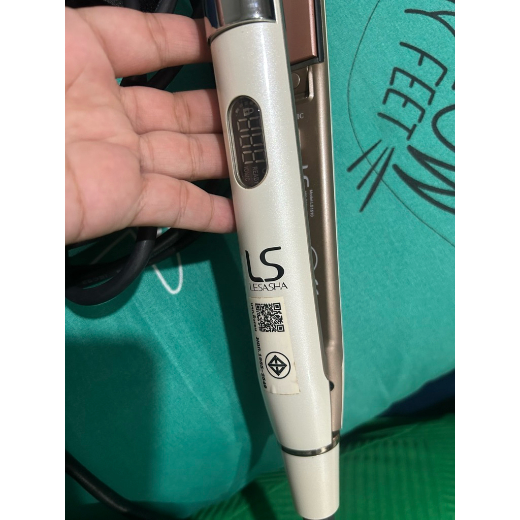 เครื่องหนีบถนอมเส้นผม  **มือสอง Lesasha  Wet2Straight Glamour (LS1027)
