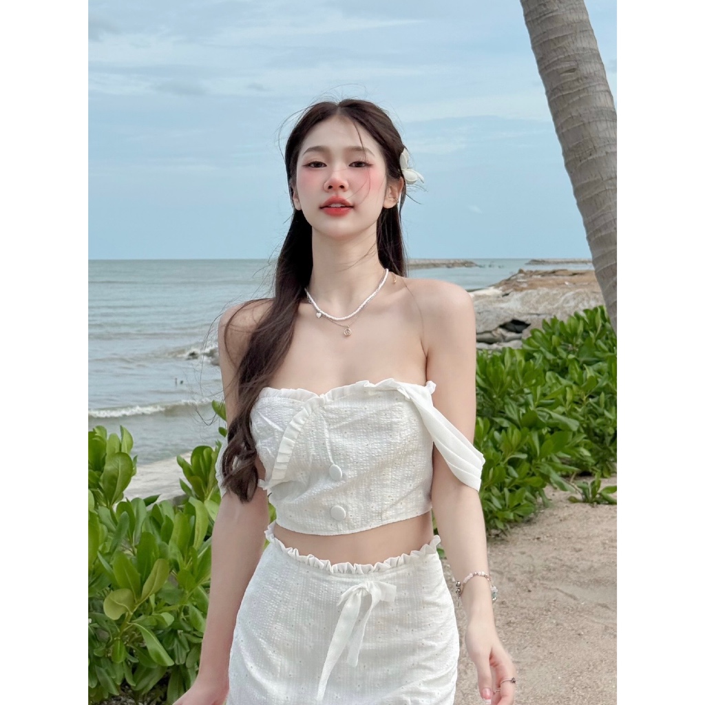 🪽🩵Girlonclouds Ella mini set ⛅️🫧ชุดเซ็ตน่ารัก เสื้อครอปเกาะอก กระโปรงมีกางเกงซับใน ไปทะเล ไปคาเฟ่