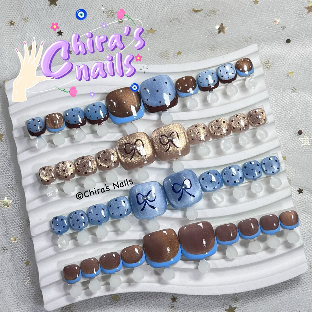 🌈SH196🤎💙เล็บปลอมเจล(เท้า) ชุดเล็บสีฟ้าน้ำตาล ดีไซน์โบว์และจุด สำหรับเล็บที่โดดเด่นและน่าสนใจ