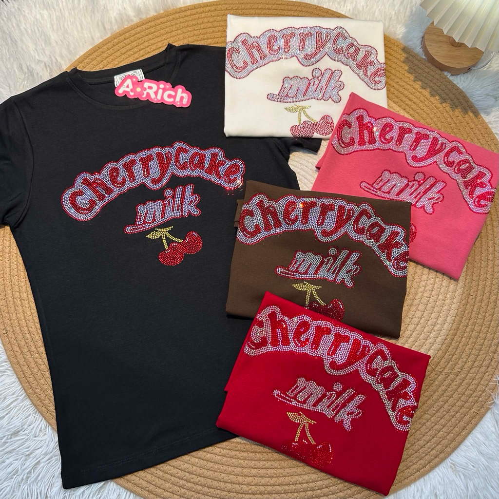 เสื้อยืดรีดเพชรลายเชอร์รี่เค้ก ป้าย A Rich ผ้ายูนิโคล่หนานุ่มเด้ง