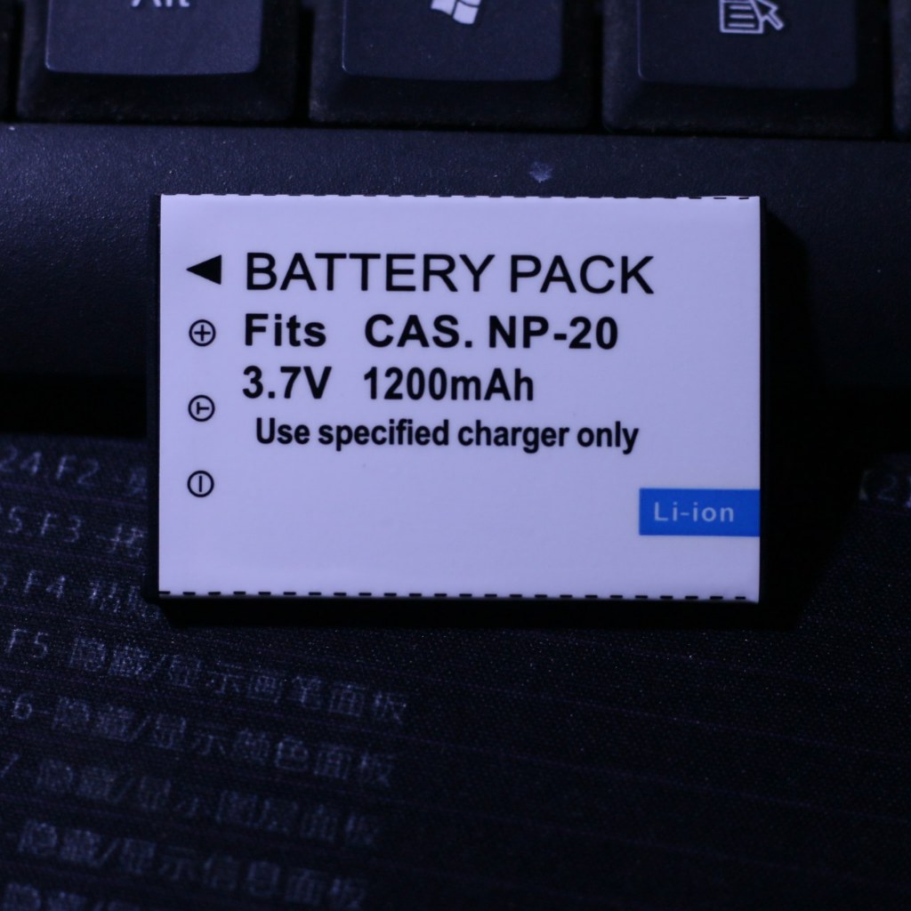 📢NP-20 battery for Casio EXS1 S2 S3 S4 Z3 Z4 Z5 Z6 Z7 Z8 s70 เครื่องชาร์จ