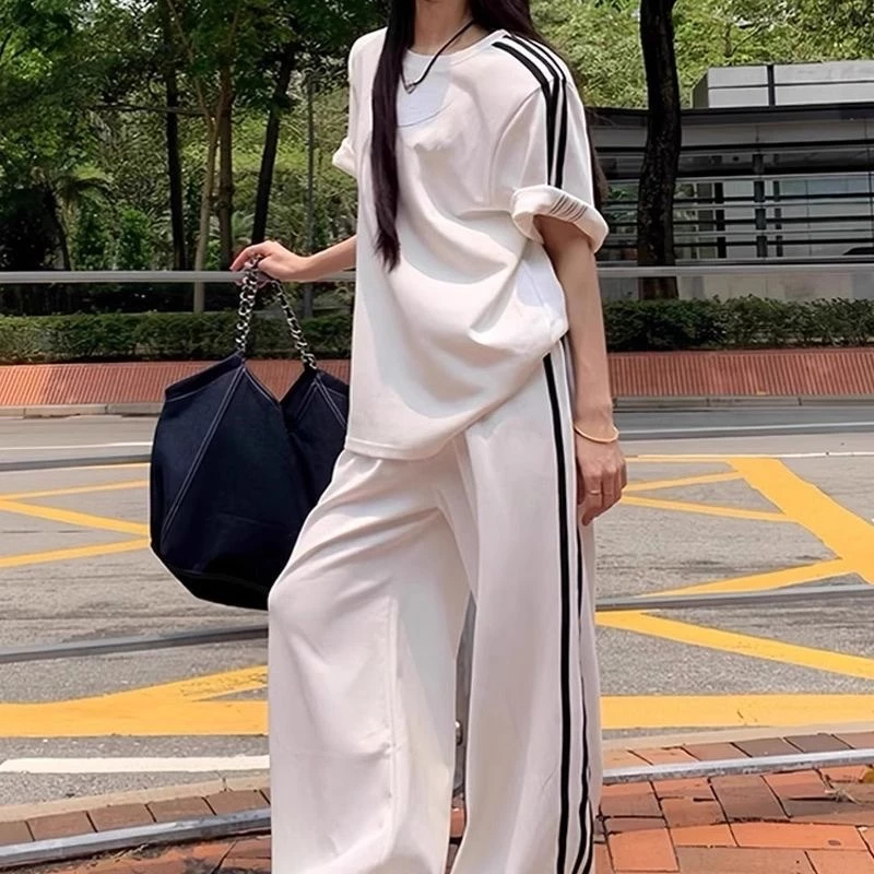 (ส่งภายใน 24 ชม.+ส่งจากไทย) ชุดเสื้อแขนสั้นพร้อมกางเกงสำหรับฤดูร้อน ใส่สบาย ระบายอากาศดี แมตช์ง่าย