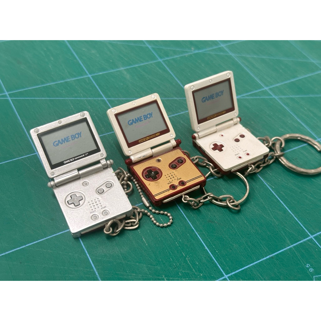 พวงกุญแจ Gameboy Advance SP