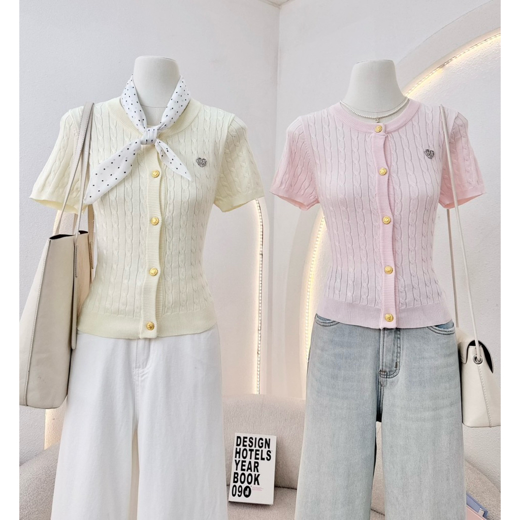 WA YA เสื้อคอกลม กระดุมหน้า ผ้าไหมพรมเปีย