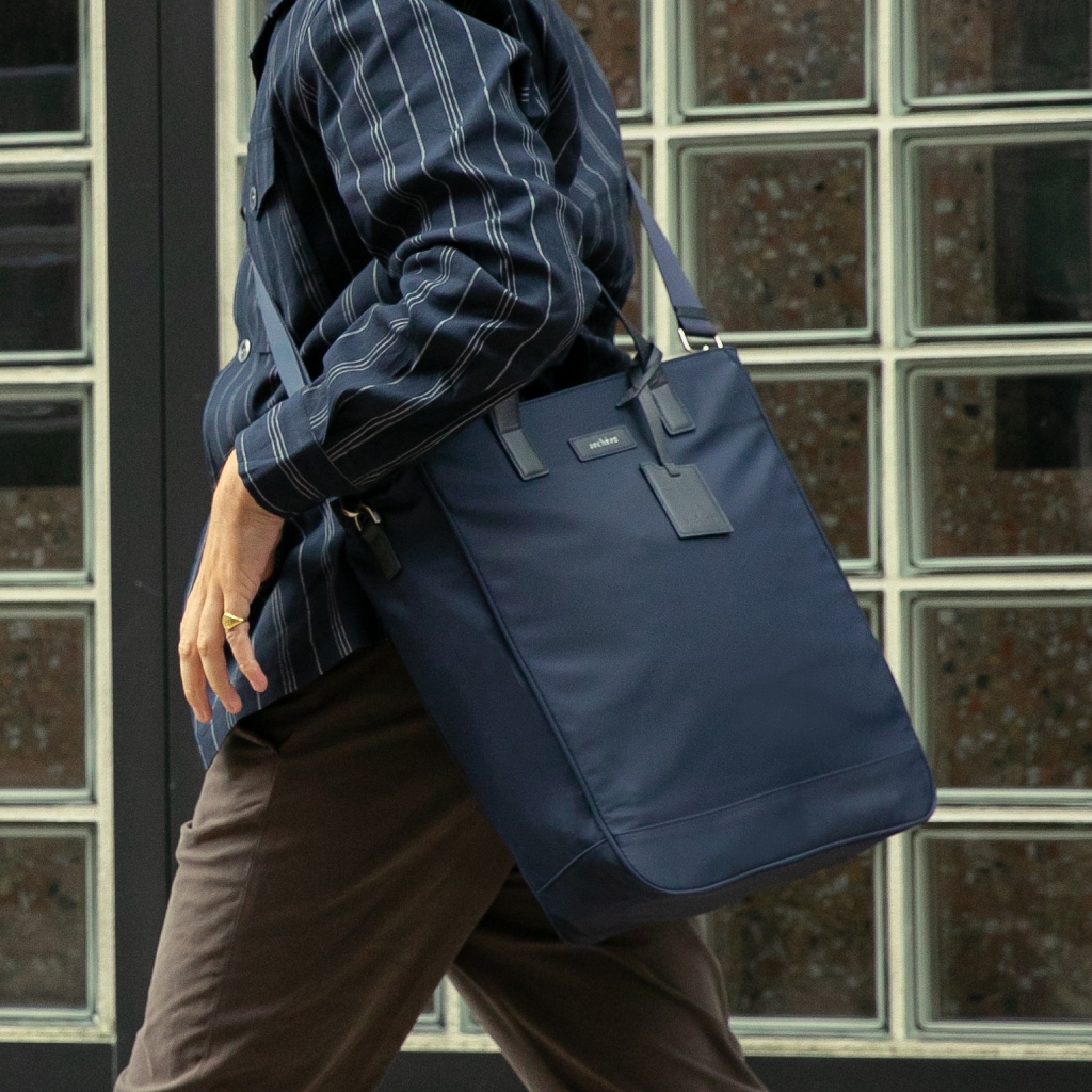 Archive Hoxton Nylon Tote (Navy/Navy)