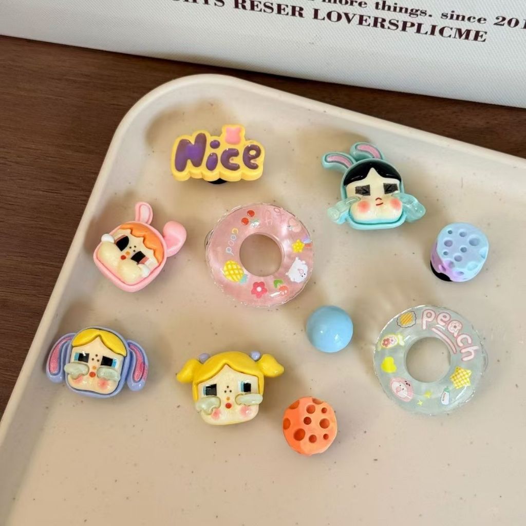 จิบิรองเท้า Charm DIY รองเท้าอุปกรณ์เสริมรองเท้าแตะผู้หญิงผู้ชาย