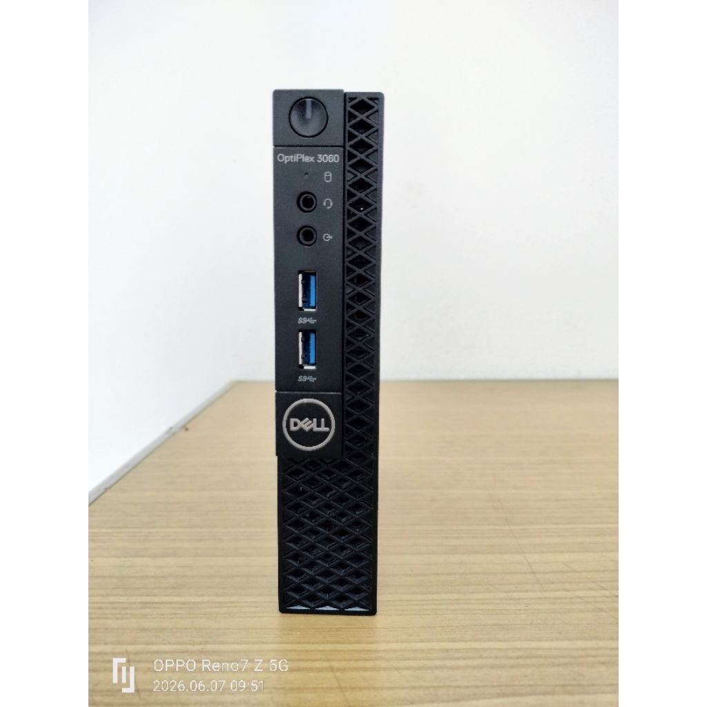PC Mini /Intel I5-8500T/Ram 4GB/SSD 120GB/Wifi ในตัว/ลำโพงในตัว/วินโดว์ แท้ ยางรองไม่มี1อัน