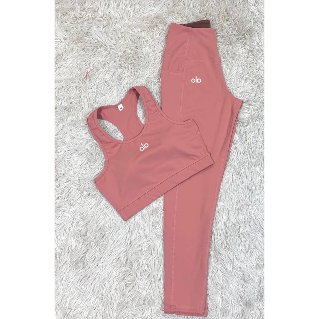 [ส่งทันที🚚] set2ชินผู้หญิง สปอร์ตบา กางเกงเล็กกิ้ง Bra and leggingพร้อมส่ง สินค้าตรงปก100%