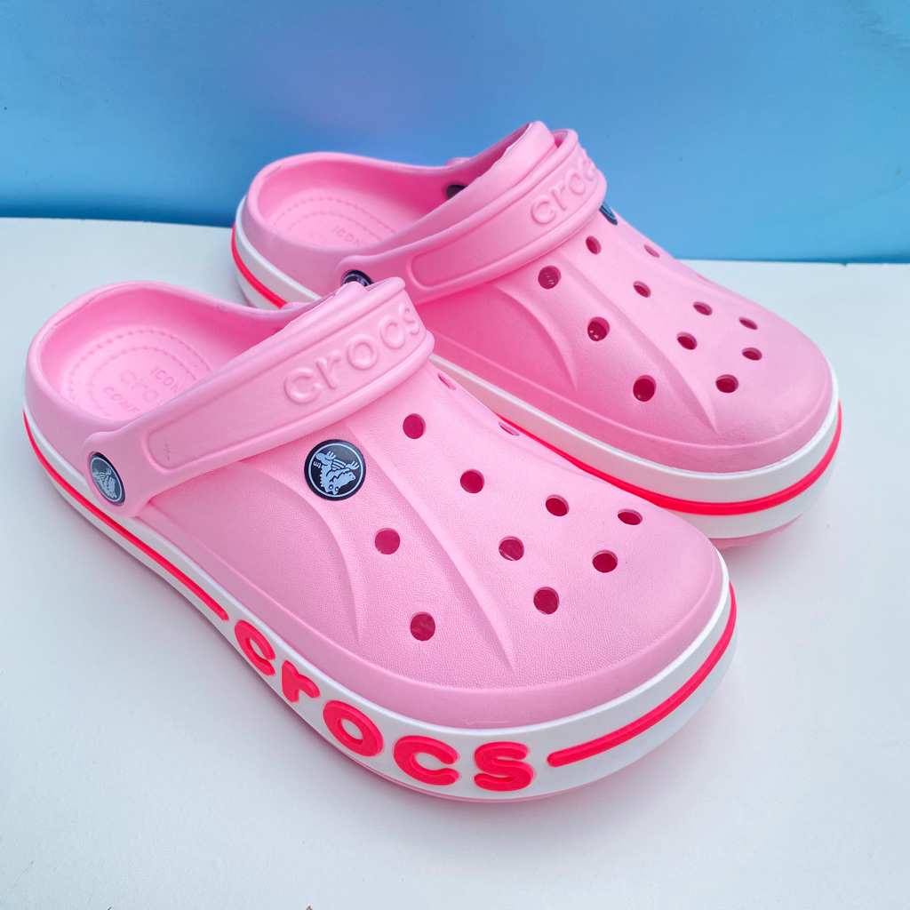 รองเท้า crocs รองเท้าหัวโตสุดฮิตสวมใส่สบายพร้อมส่ง