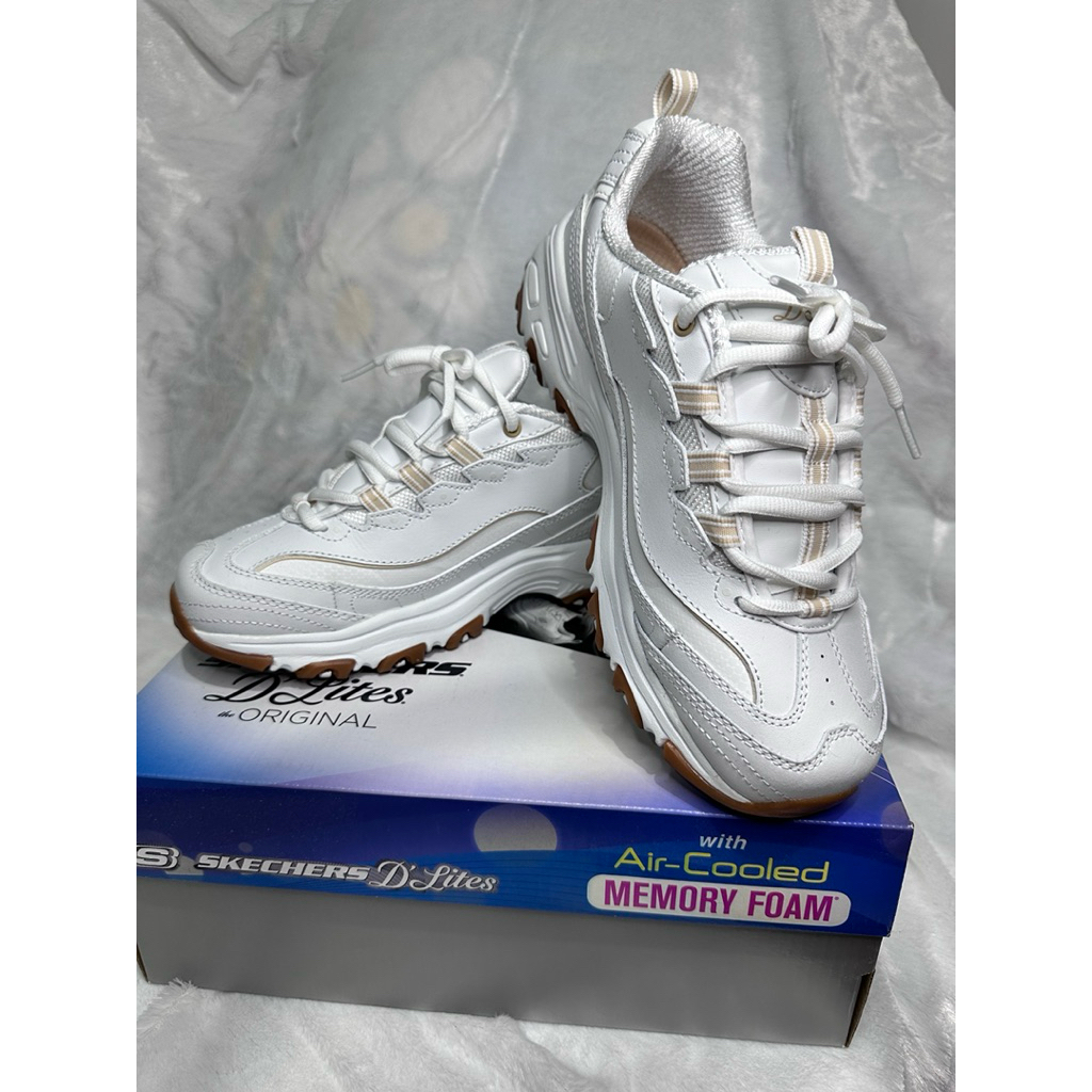 Skechers รหัส 149807 (รุ่น D'Lites - Good Neutral) ส่งฟรี