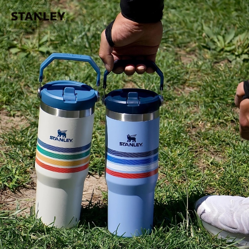 🔥ของแท้ 100%🌟 Stanley แก้วน้ำพร้อมหลอดดูดแบบพับได้ สแตนเลสแท้ เก็บอุณหภูมิ ขนาดใหญ่ จุ 887 มล.