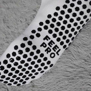 CNM FeelPro Grip Socks ถุงเท้ากันลื่น แบบบาง ครึ่งแข้ง สำหรับนักกีฬา