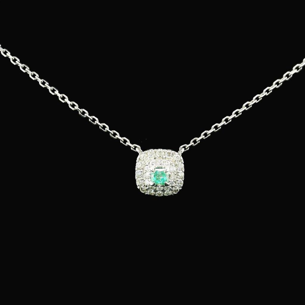 0.119 Carat Intense Green SI Clarity Diamond Pendant
