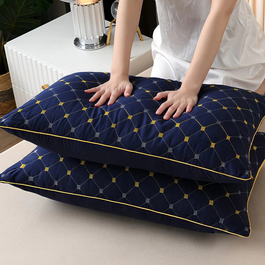 หมอน หมอนโรงแรม 48*74CM หมอนโรงแรมแท้ เส้นใยสังเคราะห์โพลีเอสเตอร์100% นุ่มสบาย ไม่ปวดคอ มอนหนุนแก้ปวดคอ นุ่มนวลและฟู