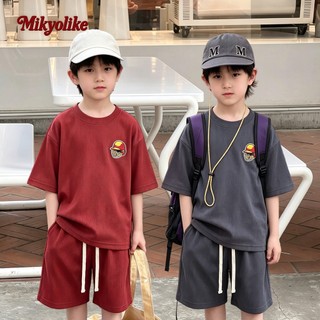 2-12 ปี ชุดเซ็ทเด็กชายแฟชั่น สไตล์เกาหลี เสื้อยืดคอกลม+เอวยางยืด กางเกงขาสั้น ใช้ได้กับการแข่งขันฟุตบอล สไตล์นักกีฬา