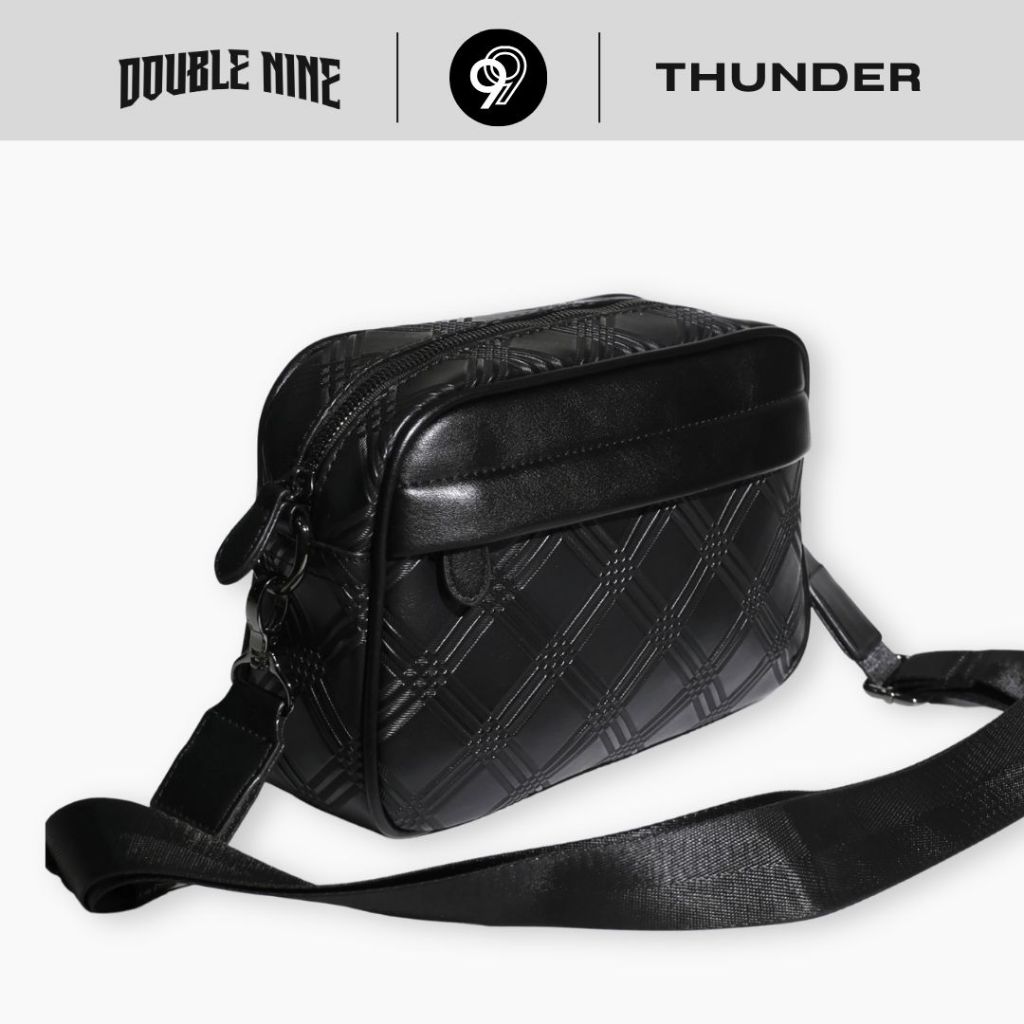 DOUBLE NINE : THUNDER กระเป๋าสะพายข้างทรงหมอนธันเดอร์