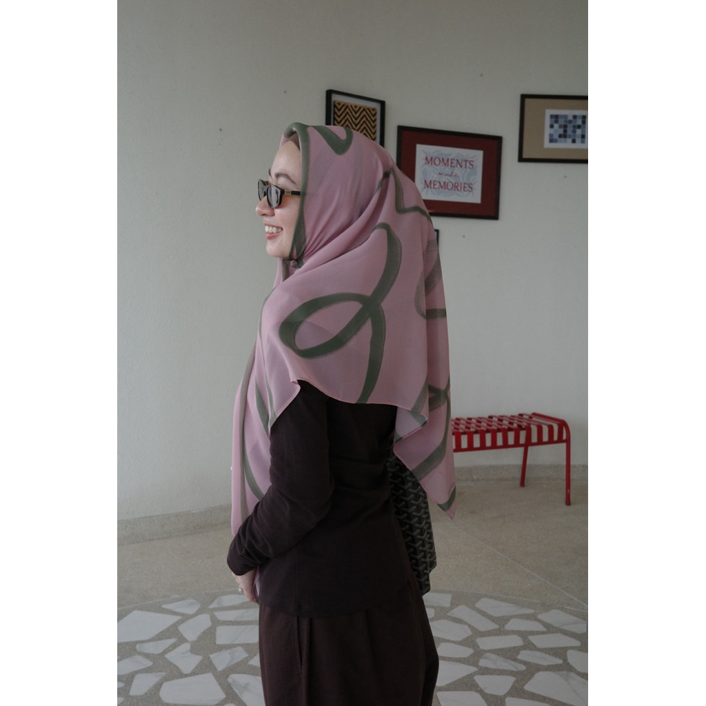 PRE-ORDER HIJAB • 21 yre (110x110cm)