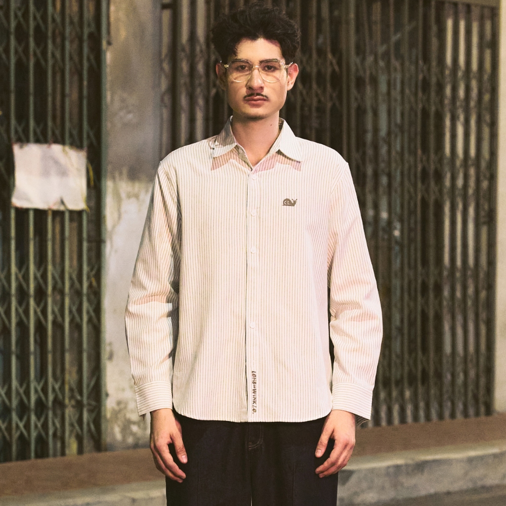 Classy Club - เสื้อเชิ้ต ลายทาง รุ่น Slow Winkle Stripes Shirt