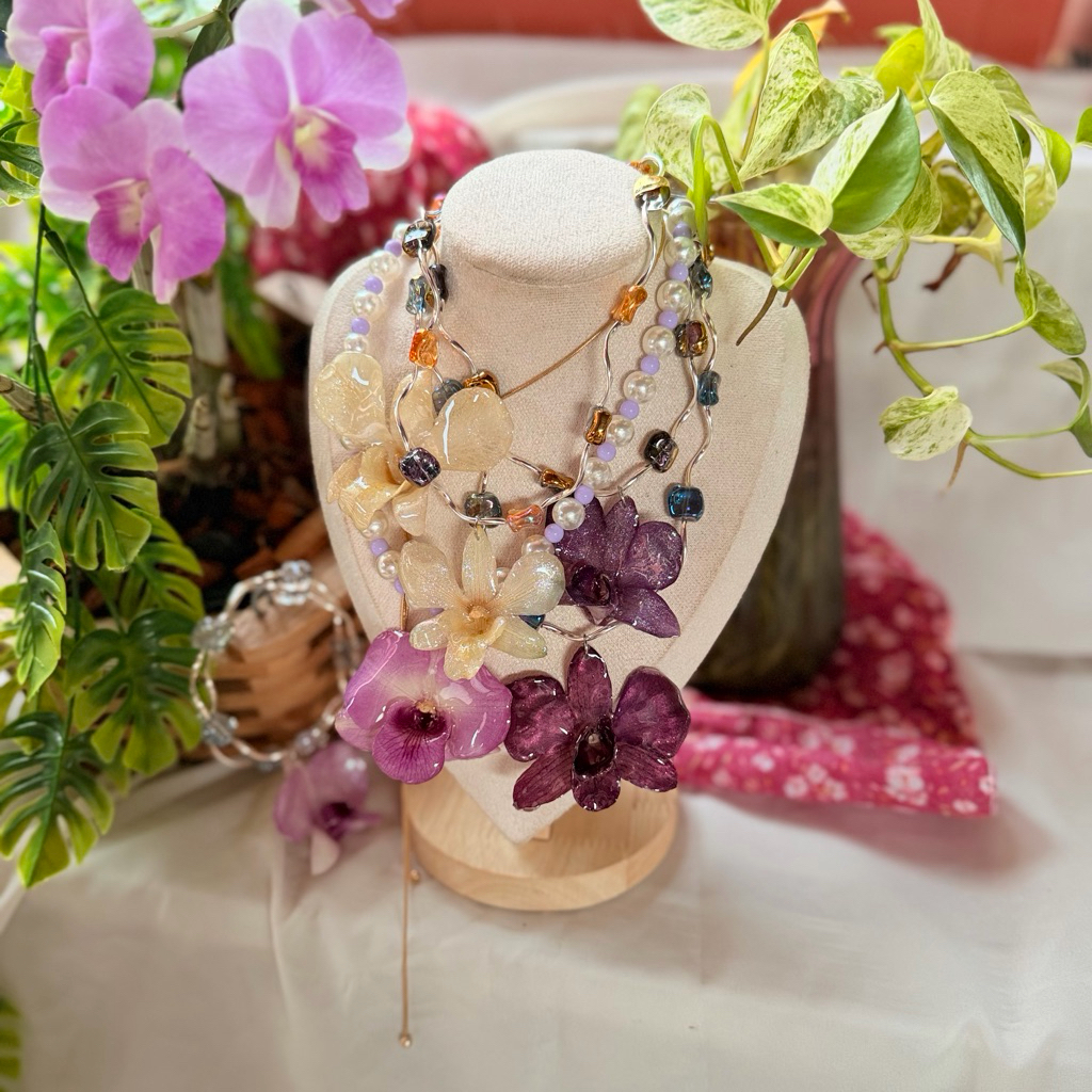 (พร้อมส่ง!🇹🇭 สร้อยคอกล้วยไม้ Orchid Necklace สร้อยคอแฟชั่น สร้อยคอจากดอกไม้จริง ดอกไม้อบแห้ง🪽💗