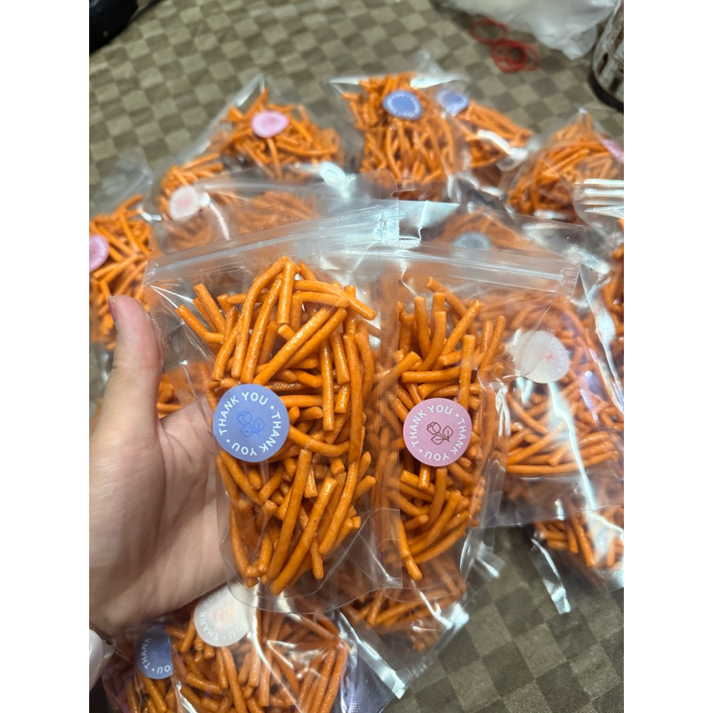ขนมขาไก่ ขนมABC ขนมหมีช็อค ขนมปี๊บแบ่งขาย ขนมทานเล่น ราคาถูกที่สุด ถุงละ 12฿ (ขนาด 30-35g) ราคาส่ง