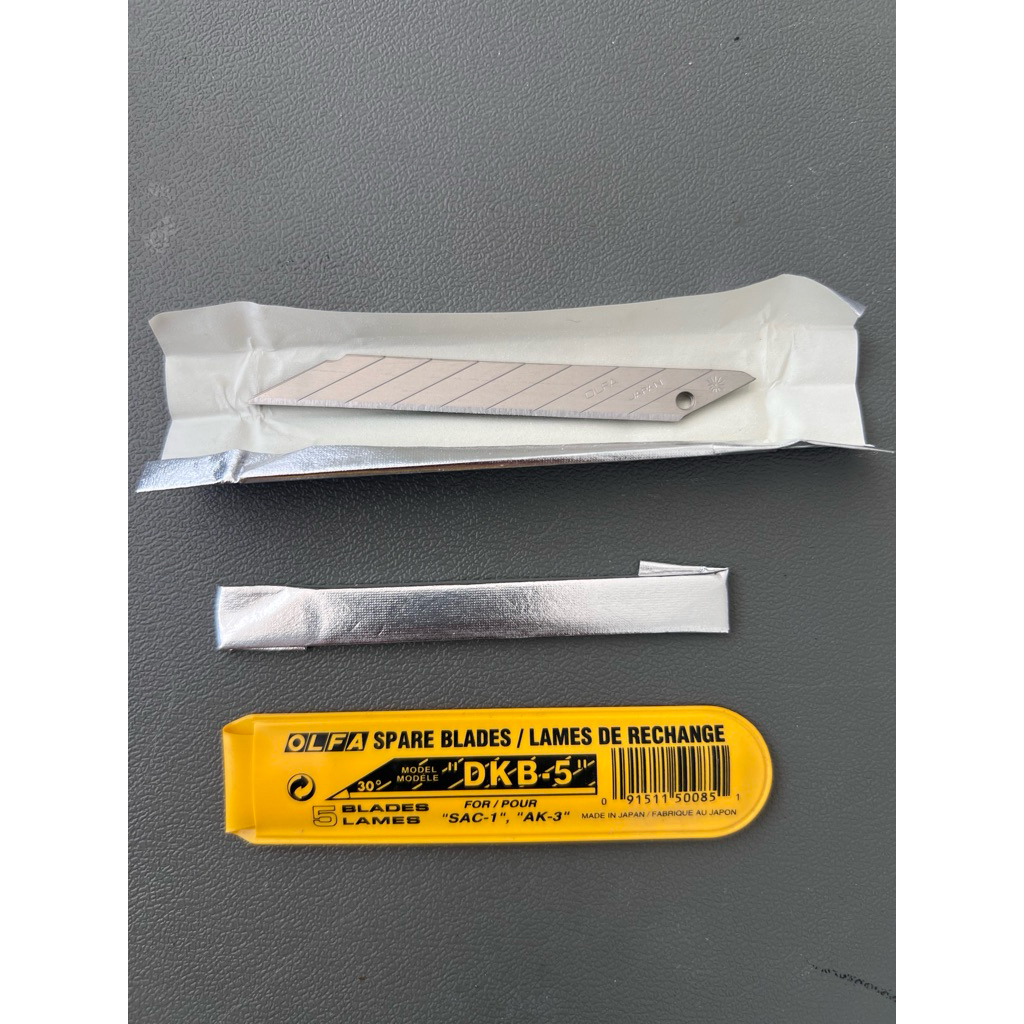OLFA ใบมีดคัตเตอร์ คุณภาพสูง คมและทนทาน ปลายแหลม 30องศา รุ่น DKB-5 กล่องละ 5ใบ ของแท้ made in japan