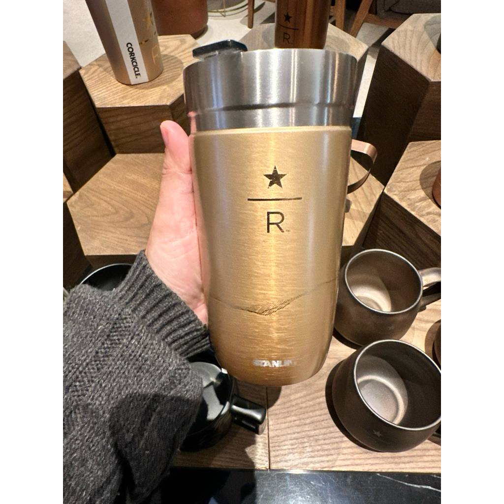 ลดเยอะ ใหม่ 💯%Starbucks Reserve icon Emsphere exclusive Miir & Stanley 16 oz.