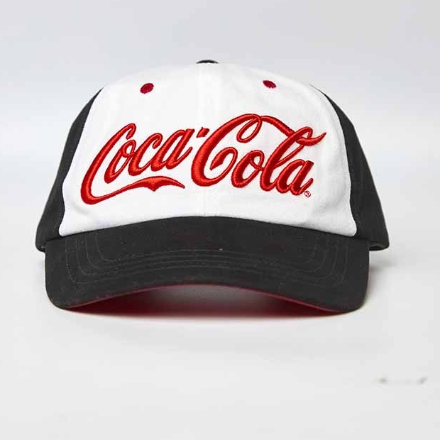 era-won | Coca Cola Baseball Cap era-won สำหรับคุณผู้ชาย และ คุณผู้หญิง สีดำ/ขาว