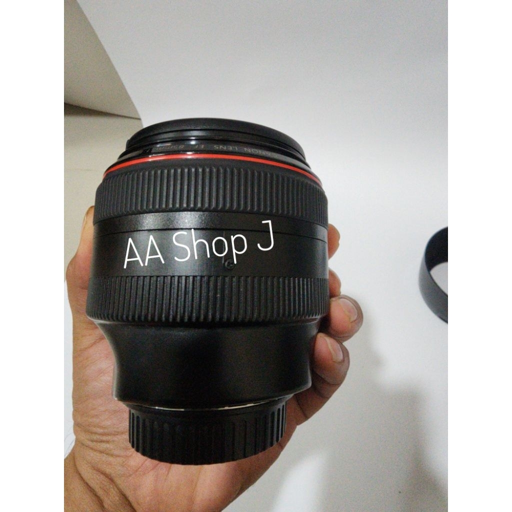 Canon EF 85f1.2L ii.