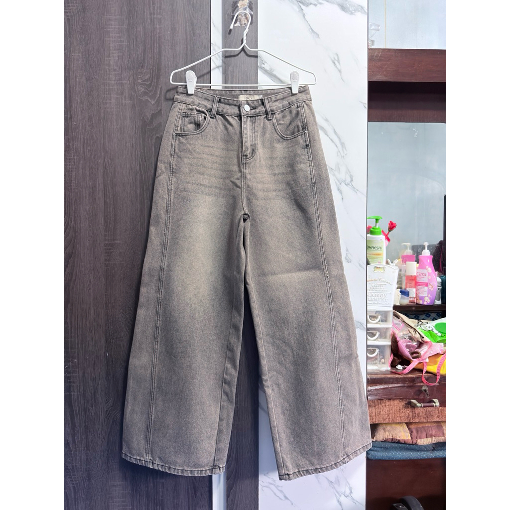 ส่งต่อเสื้อผ้ามือสอง กางเกงยีนส์ ป้าย Riley APPARELS Size L ราคา 200 บาท