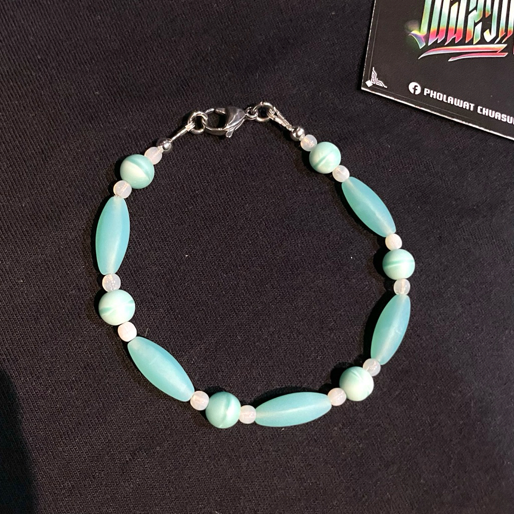 “LUCENT” สร้อยข้อมือแก้วยูเรเนียม-Uranium glass bracelet.