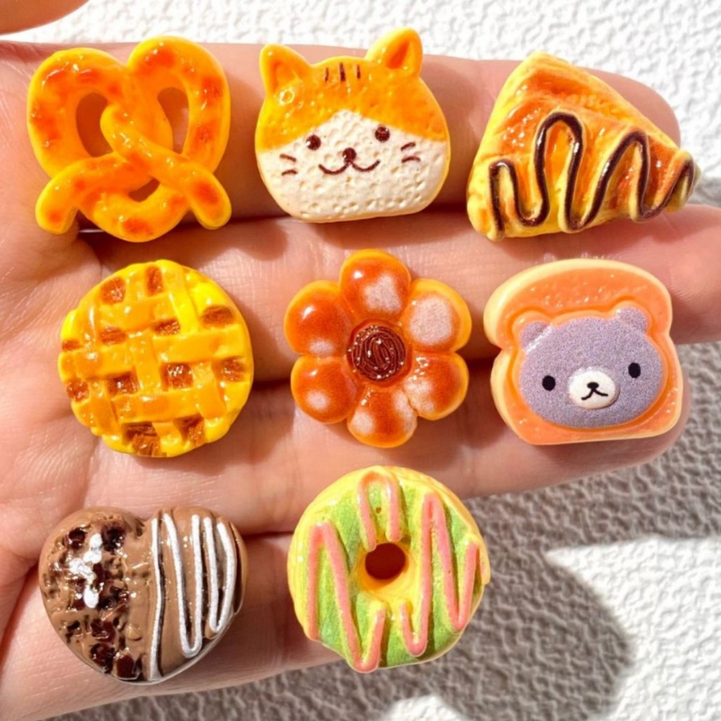 ่j262 ขนมจจำลองแมวและหมีทำจากเรซิน 8 ชิ้น