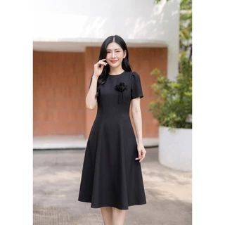 [Mabel brand] Z65 ยาว 42 นิ้ว เดรสคอกลม กระโปรงย้วย 7 ชิ้น เปเป้อัดกาว แถมกุหลาบ