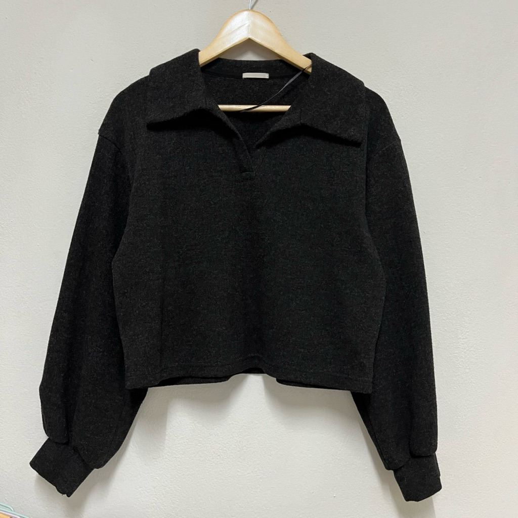 เสื้อคอปกไหมพรม Gu/M