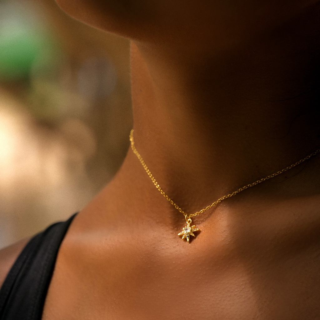 Vachana - Lustre of the North Necklace (สร้อยแสงสว่างแห่งทิศเหนือ)