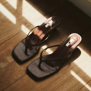 ALEXA KITTEN HEEL SANDALS