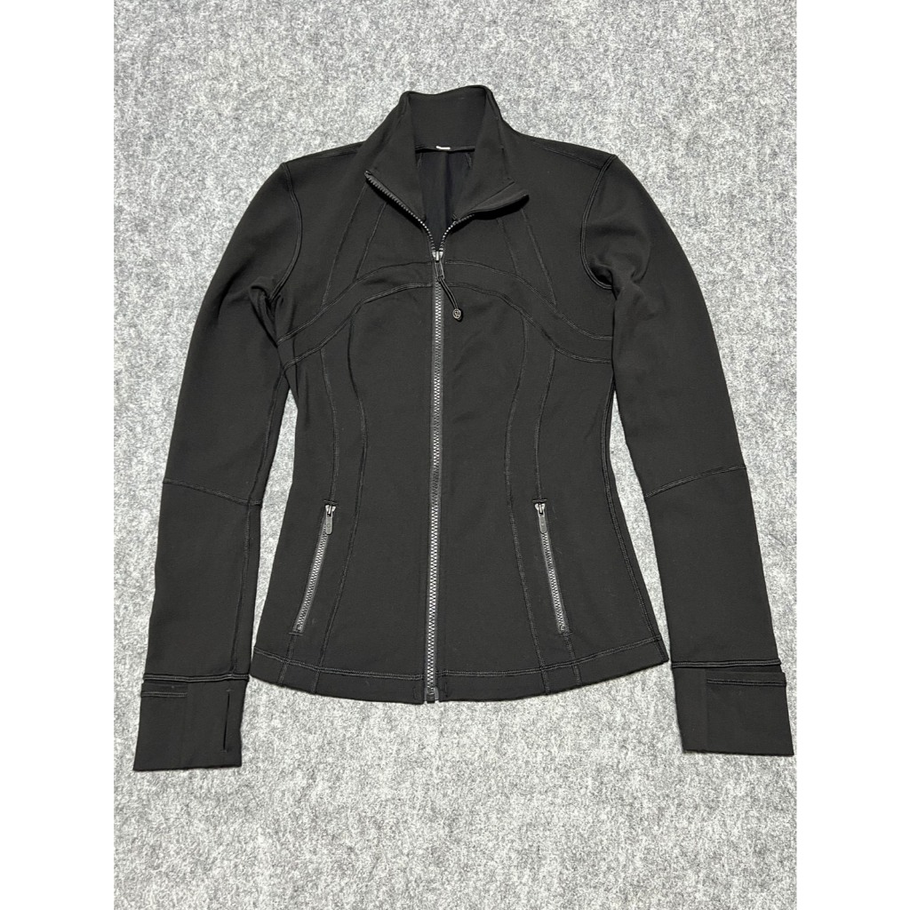เสื้อแจ็คเก็ต Lululemon รุ่น Define Jacket สีดำ ไซส์ 4 แท้ ของดีต้องมีติดตู้!