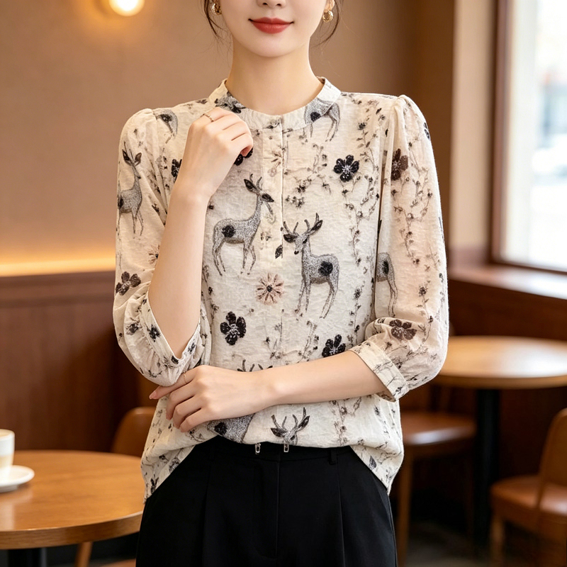 เสื้อเชิ้ตแขนสั้นพิมพ์ลายดอกไม้ใหม่ ไซส์ใหญ่ คอกลม สำหรับผู้หญิง ปี 2026 ทันสมัย ​​ใส่ได้หลายโอกาส และดูดีมีสไตล์