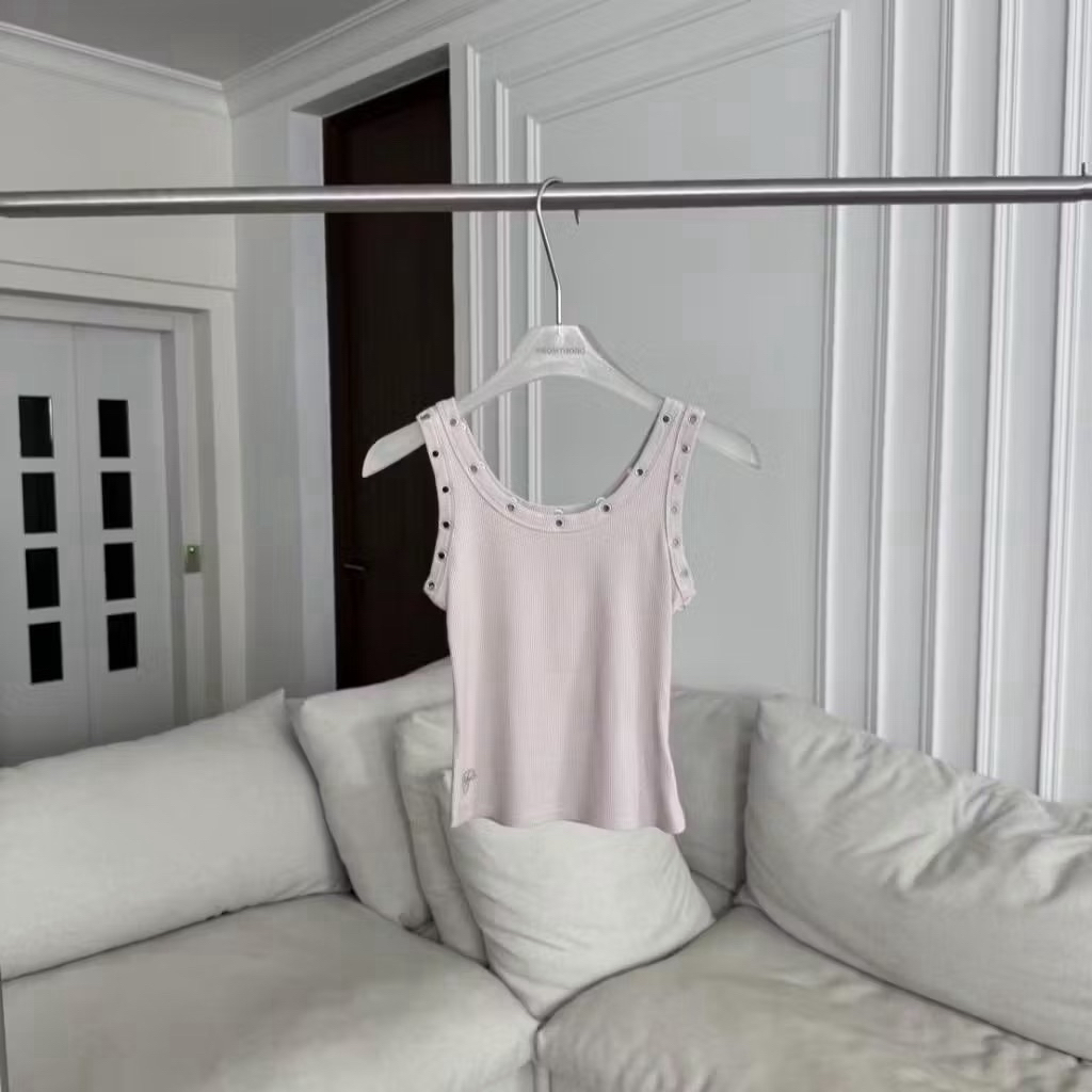 ส่งต่อ150 ใส่1ครั้ง เสื้อกร้ามพรมทองPT016 Studded tank top PROMTHONG (งานไซส์)