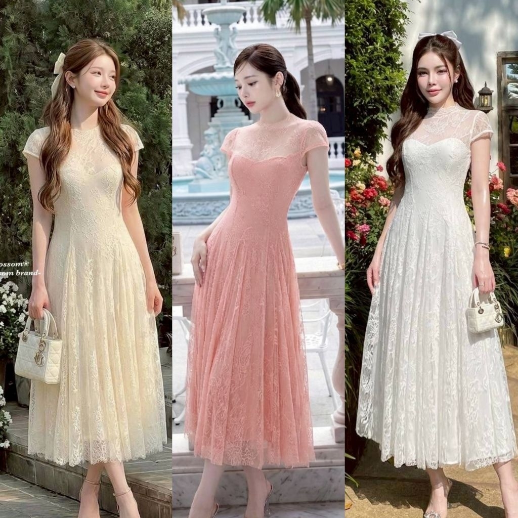 Blossom ชุดเดรสลูกไม้สีครีม โทนหวานหรู เดรสยาวทรง A-Line เรียวสวย