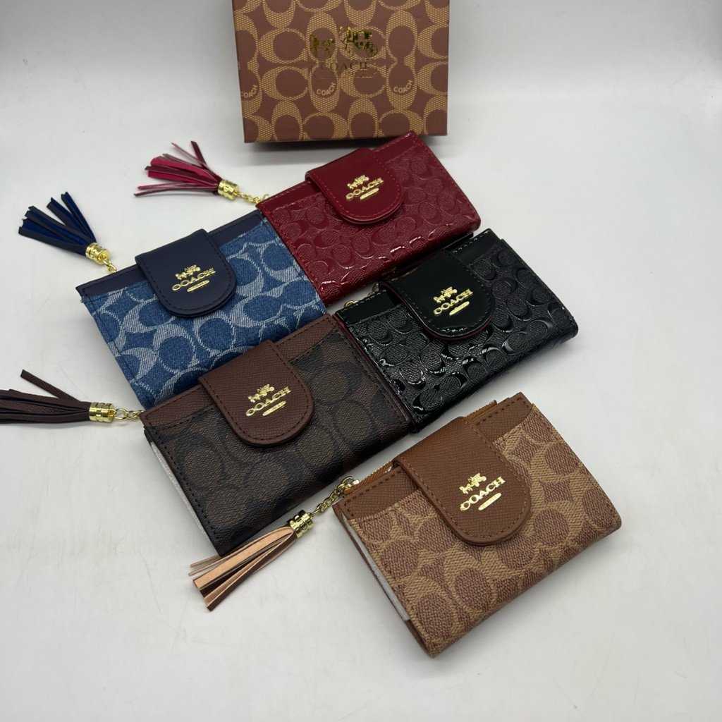 New กระเป๋าสตางค์สตางค์ ใบสั้นขนาด 5 นิ้วรุ่นใหม่ล่าสุดมีช่องใส่นามบัตรมีช่องใส่แบงค์ได้มีช่องซิปใส่เหรียญมีพร้อมกล่อง