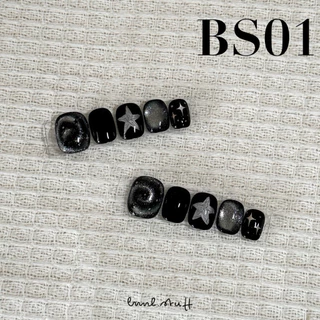 เล็บปลอมพร้อมติด handmade งานลูกแก้ว cat eye โทนสีดำ #1 [เล็บทรงสั้นกลมมน] (เลือกไซส์เล็บได้) *ใช้เวลาทำ 1-2 วันนะคะ *