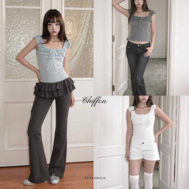 PEACHMILK - Chiffon Trimmed Top เสื้อยืดปาดไหล่แต่งระบายชีฟอง เสื้อสายเดี่ยวรัดรูปเข้ารูปสไตล์เกาหลี ผ้ายืดนุ่มใส่สบาย