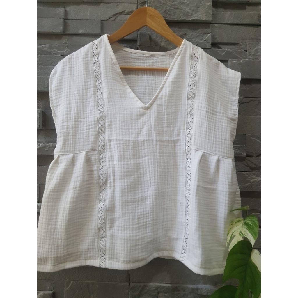เสื้อผ้าสาลูอัดย่น อก42",46"ยาว22"