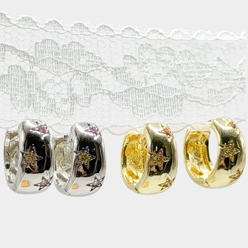 WYLD Cosmic Huggies Hoop ต่างหูห่วงดวงดาวประดับพลอย