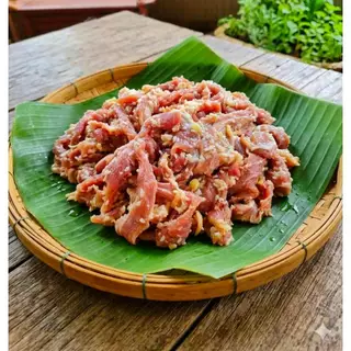 แหนมหมูศรีบางหลวง แหนมหมู เปรี้ยวพอดี หั่นเส้นยาว
