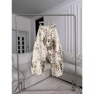 PTJ30339 Snow Leopard Denim Jeans PROMTHONG