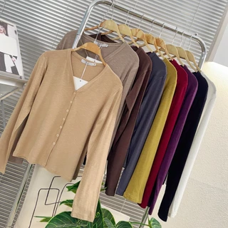 221-222 รุ่นNola(โน-ล่า) ผ้าCloud-Slip เสื้อแขนยาวคอวีทรงพอดีตัว ดีไซน์กระดุมหน้า เพิ่มความเรียบหรูแบบมินิมอล