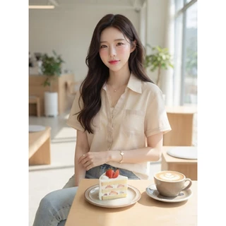 M2239 เสื้อเชิ้ตคอปกแขนสั้น ทรงเบสิคที่ทุกคนต้องมีติดตู้ ดีไซน์เรียบหรู ดูแพง ทรงสวยเป๊ะ แมทช์ง่ายกับกางเกงยีนส์ขาม้า