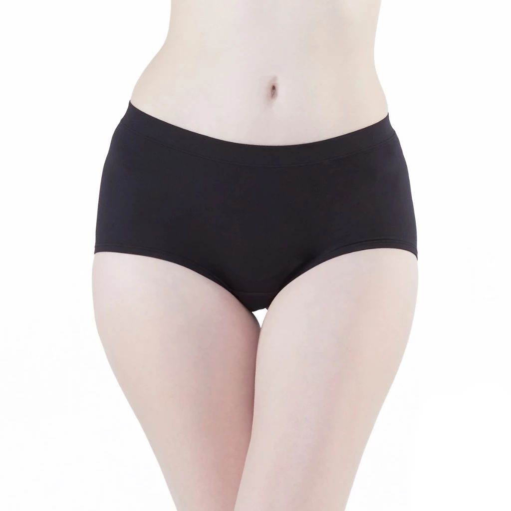 Wacoal Innovation Collagen Fabric Boyleg Panty กางเกงในรูปแบบขาสั้น รุ่น WU5K00 (L) สีดำ (BL)